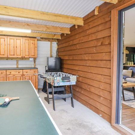 The Cabin At Evelyns Retreat Corwen Exterior photo